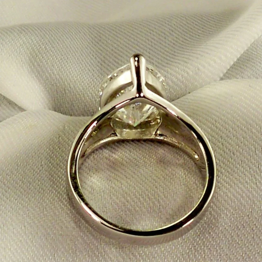 NEW Tear Drop Cubic Zirconias Silver DESIGNER Ring